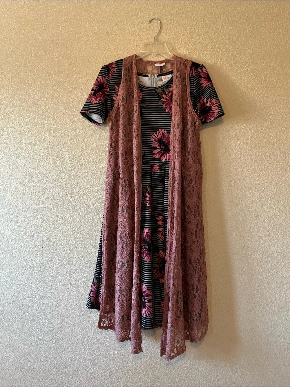 Lularoe Amelia Dress Lot, Size Small and XS “Joy” long pink lace duster vest. - Picture 4 of 7